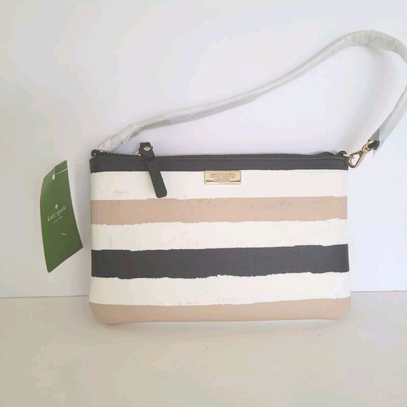 kate spade Handbags - Kate Spade Lolly Grant Street Grainy Vinyl Bag Wristlet Clutch Wallet New Defect
